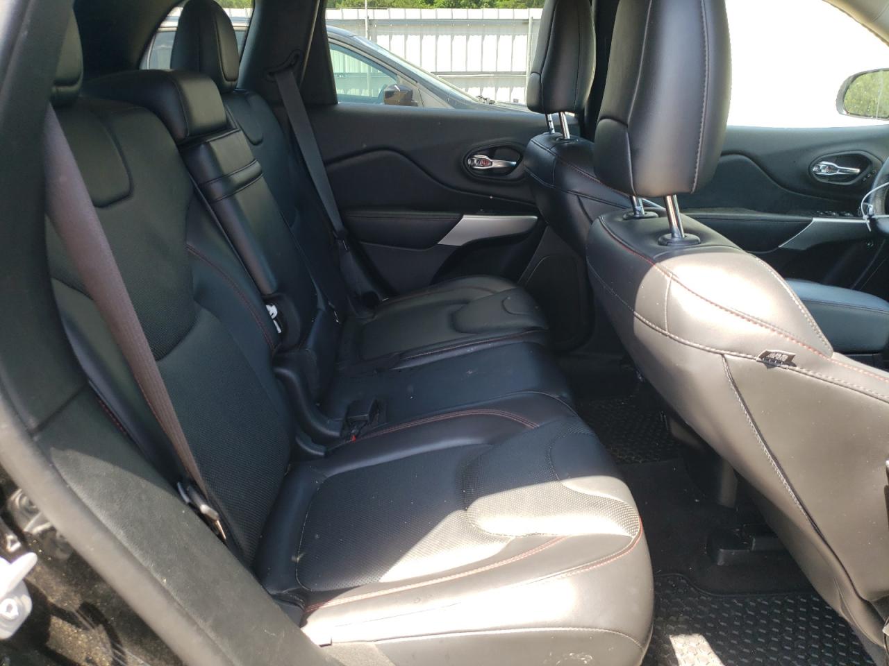 2018 JEEP Cherokee VIN 1C4PJMBB1JD535530 photo 11