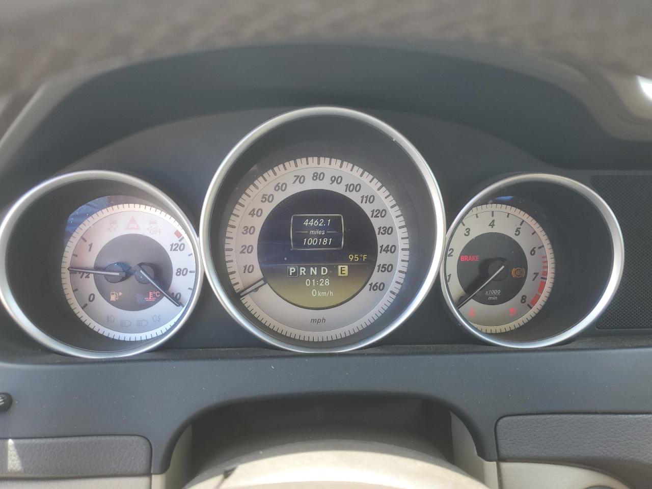 2012 MERCEDES-BENZ C class VIN WDDGF8BB6CR226785 photo 9