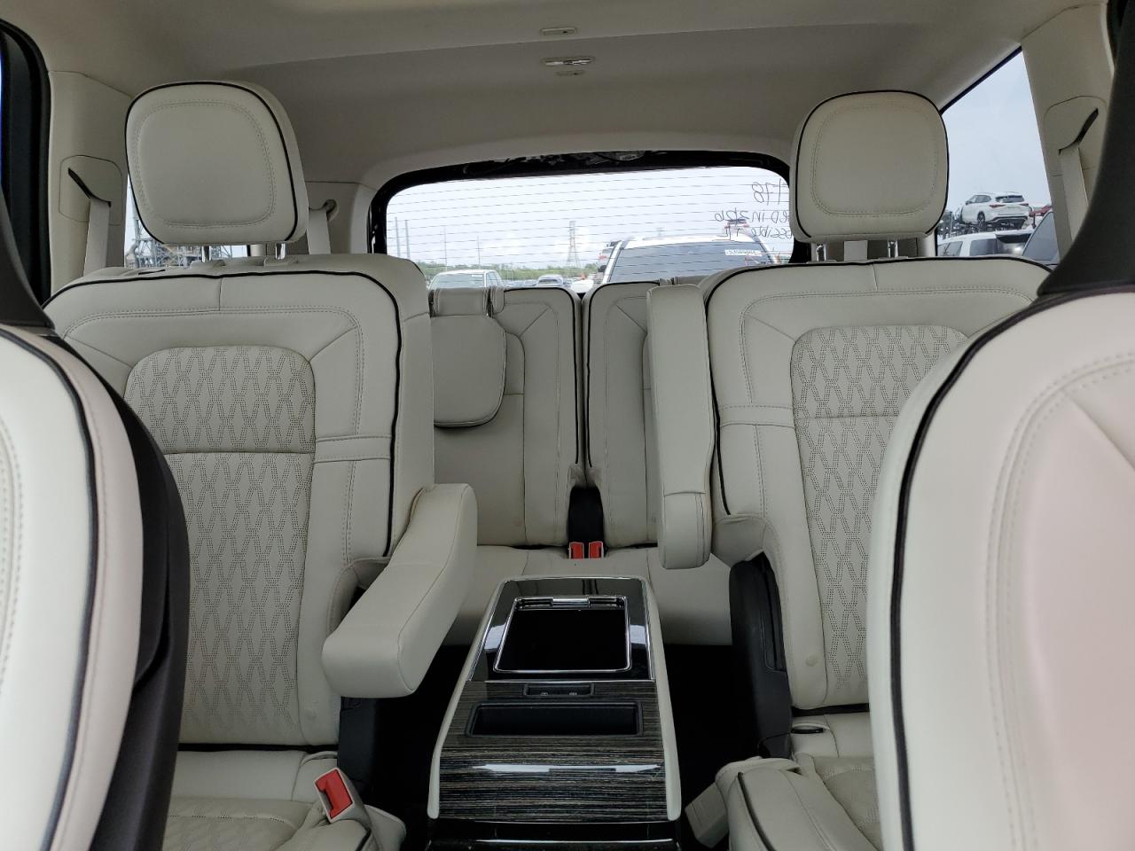 2023 LINCOLN Aviator VIN 5LM5J9XC3PGL12976 photo 10