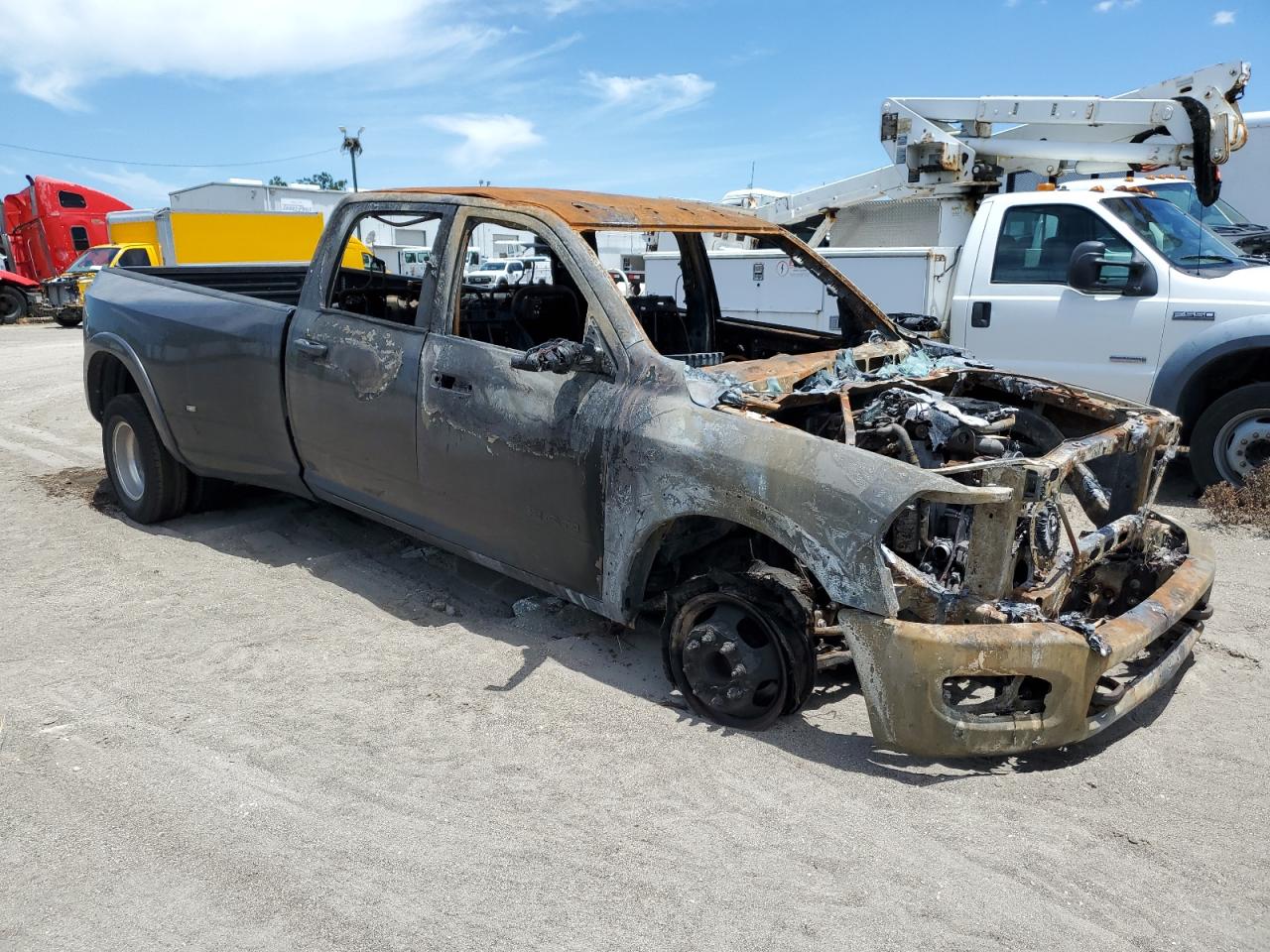 2021 RAM 3500 VIN 3C63RRJL5MG700816 photo 4