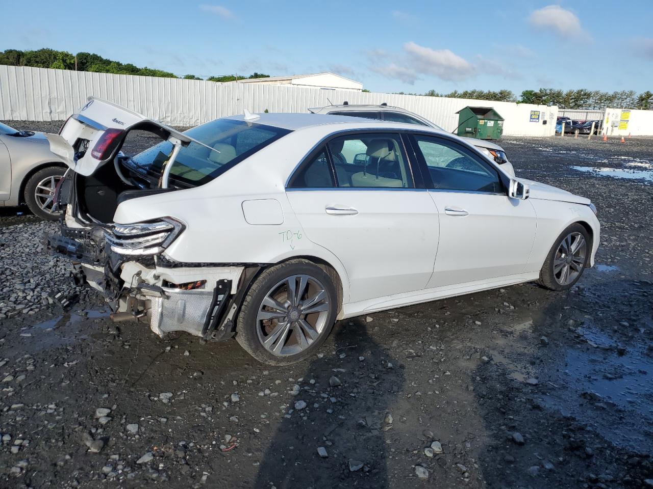 2016 MERCEDES-BENZ E-class VIN WDDHF8JB1GB176429 photo 3