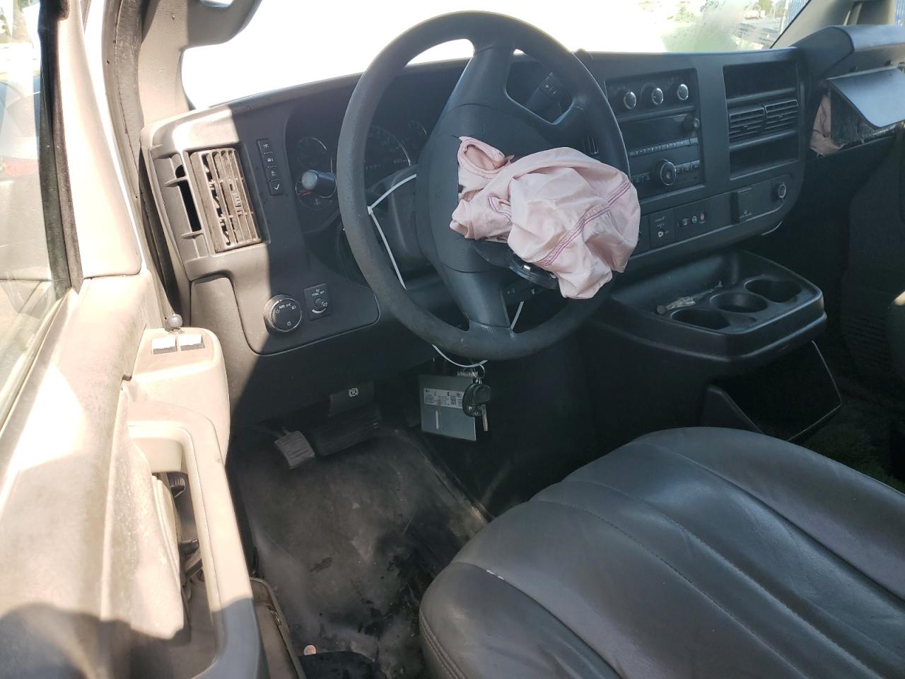 2019 CHEVROLET Express 2500 VIN 1GCWGAFG4K1205849 photo 8