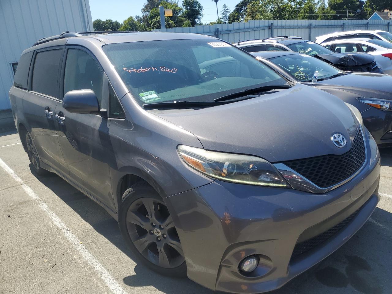 2016 Toyota Sienna VIN 5TDXK3DC1GS729890 photo 4