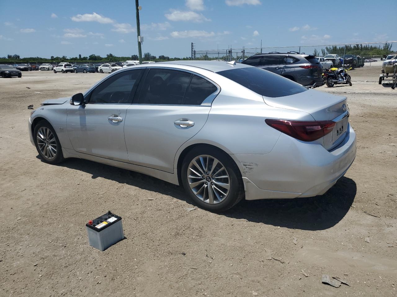2019 INFINITI Q50 VIN JN1EV7AP9KM519722 photo 2