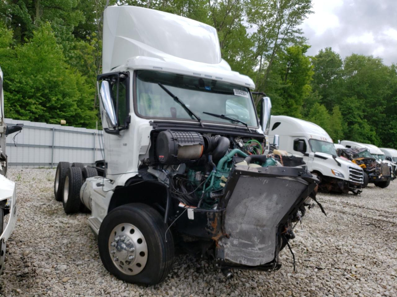 2024 VOLVO Vnr VIN 4V4WC9EH9RN639888 photo 1