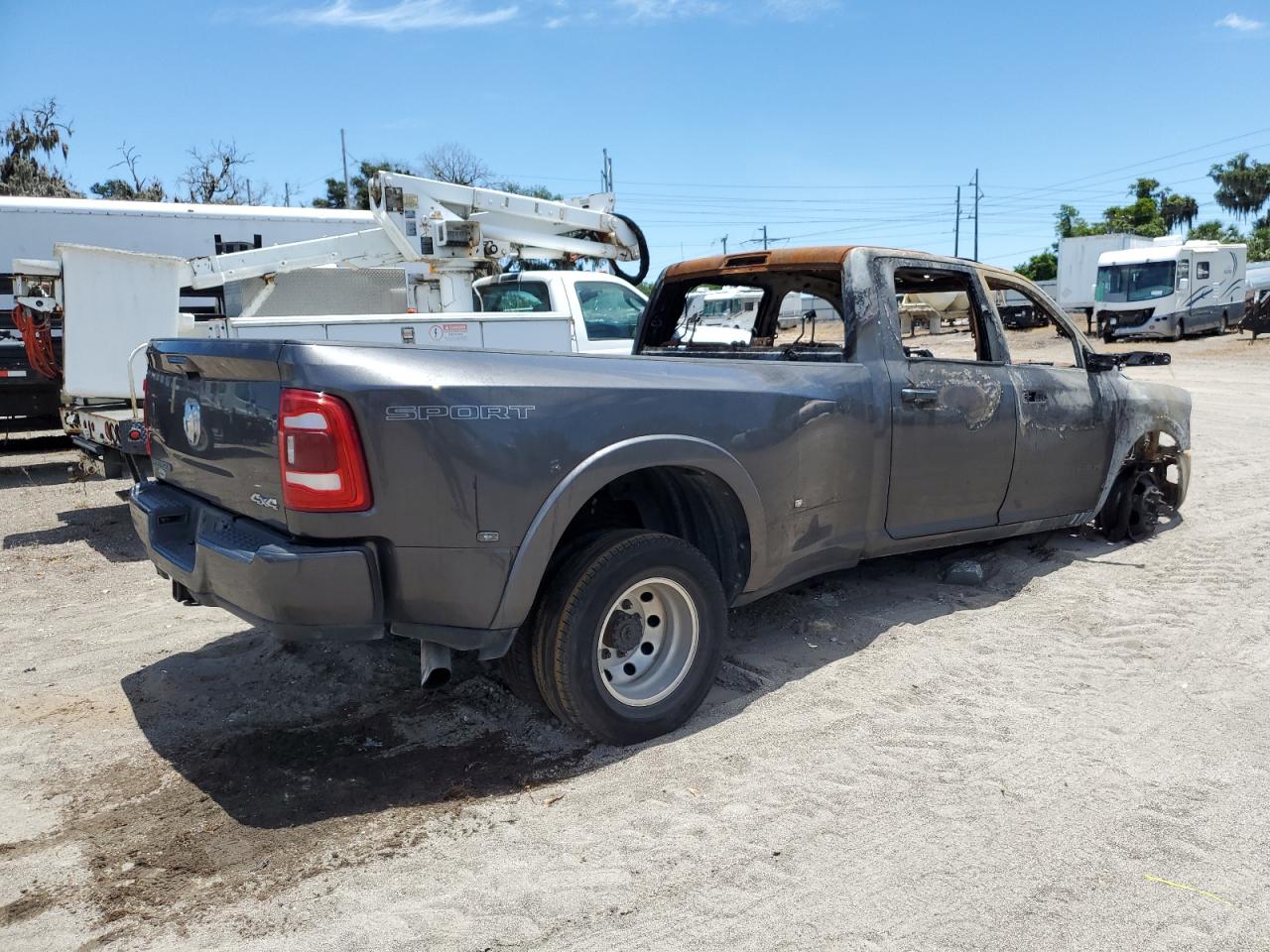 2021 RAM 3500 VIN 3C63RRJL5MG700816 photo 3