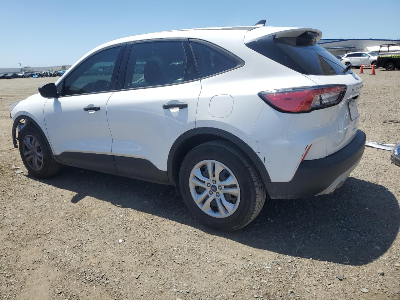 2022 Ford Escape VIN 1FMCU0F68NUA19694 photo 2