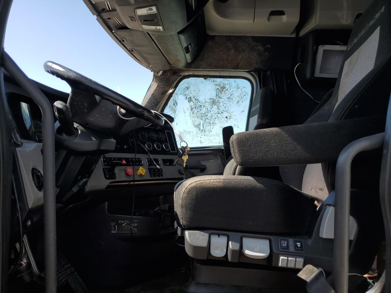 2020 FREIGHTLINER CASCADIA 126 VIN 3AKJHHDR3LSLN4437 photo 5