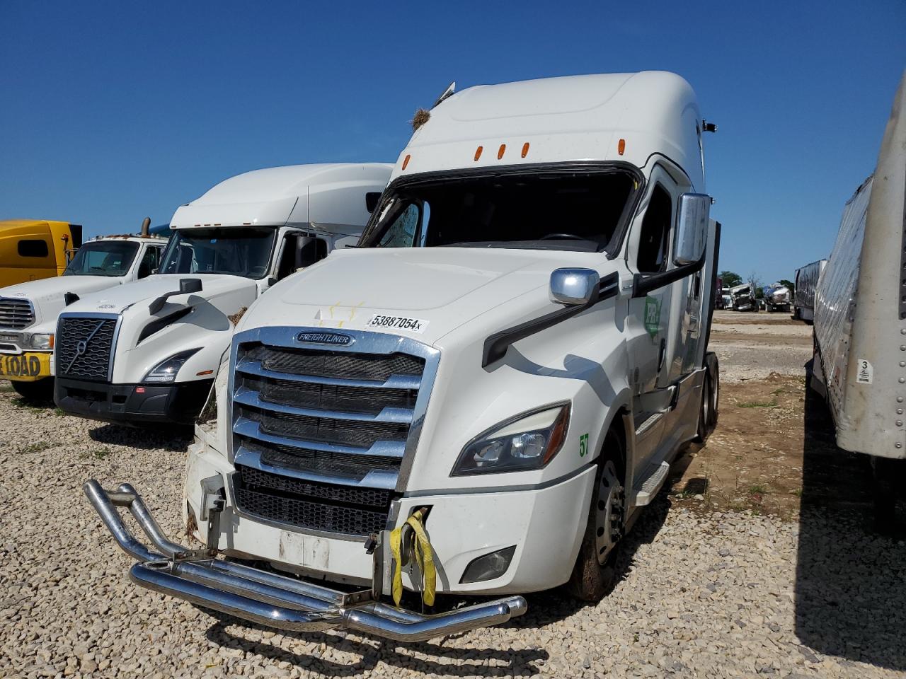 2020 FREIGHTLINER CASCADIA 126 VIN 3AKJHHDR3LSLN4437 photo 2