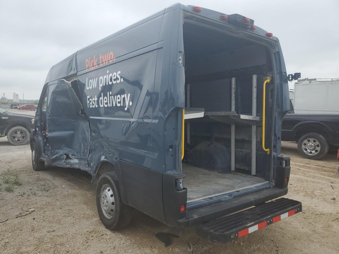 2020 RAM Promaster 3500 VIN 3C6URVJG3LE117560 photo 2