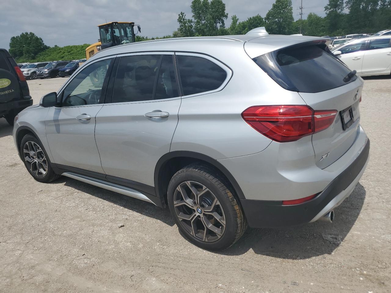 2021 BMW X1 VIN WBXJG9C06M5T27899 photo 2