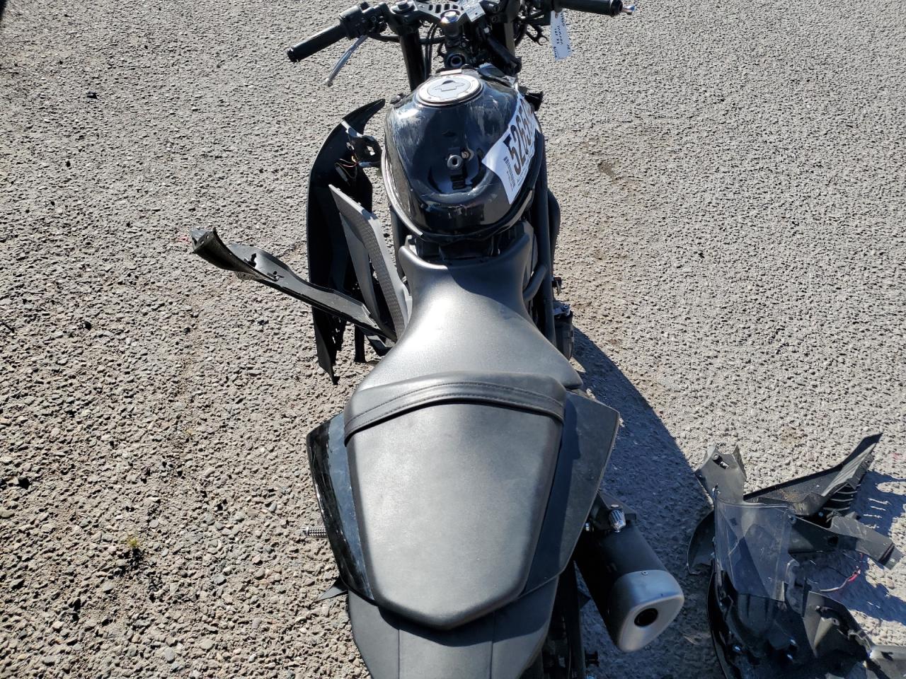 2023 YAMAHA YZFR3 A VIN MH3RH18Y3PK013518 photo 6