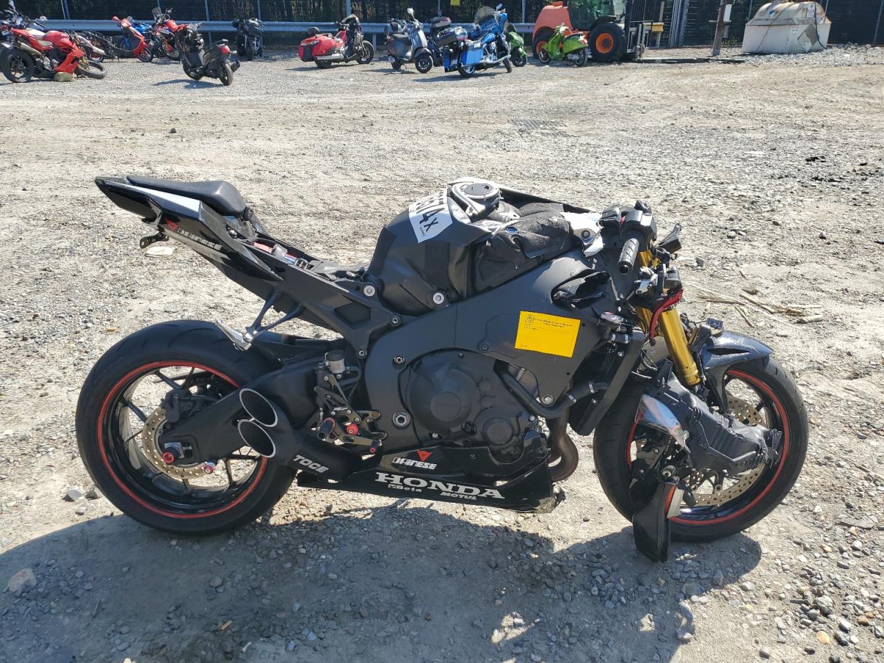 2018 HONDA Cbr cycle VIN JH2SC7719JK100389 photo 1