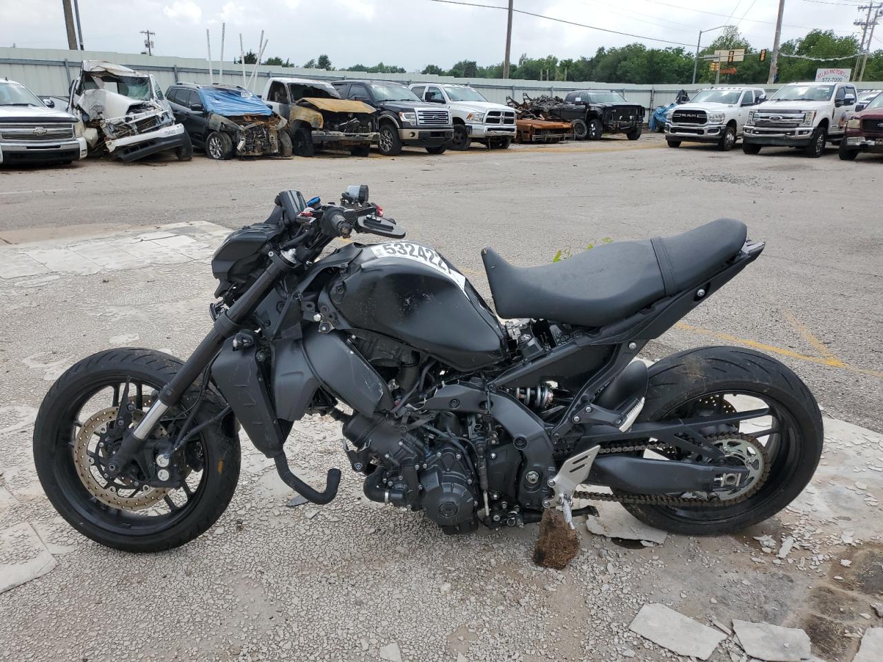 2022 YAMAHA MT09 VIN JYARN71EXNA002623 photo 3