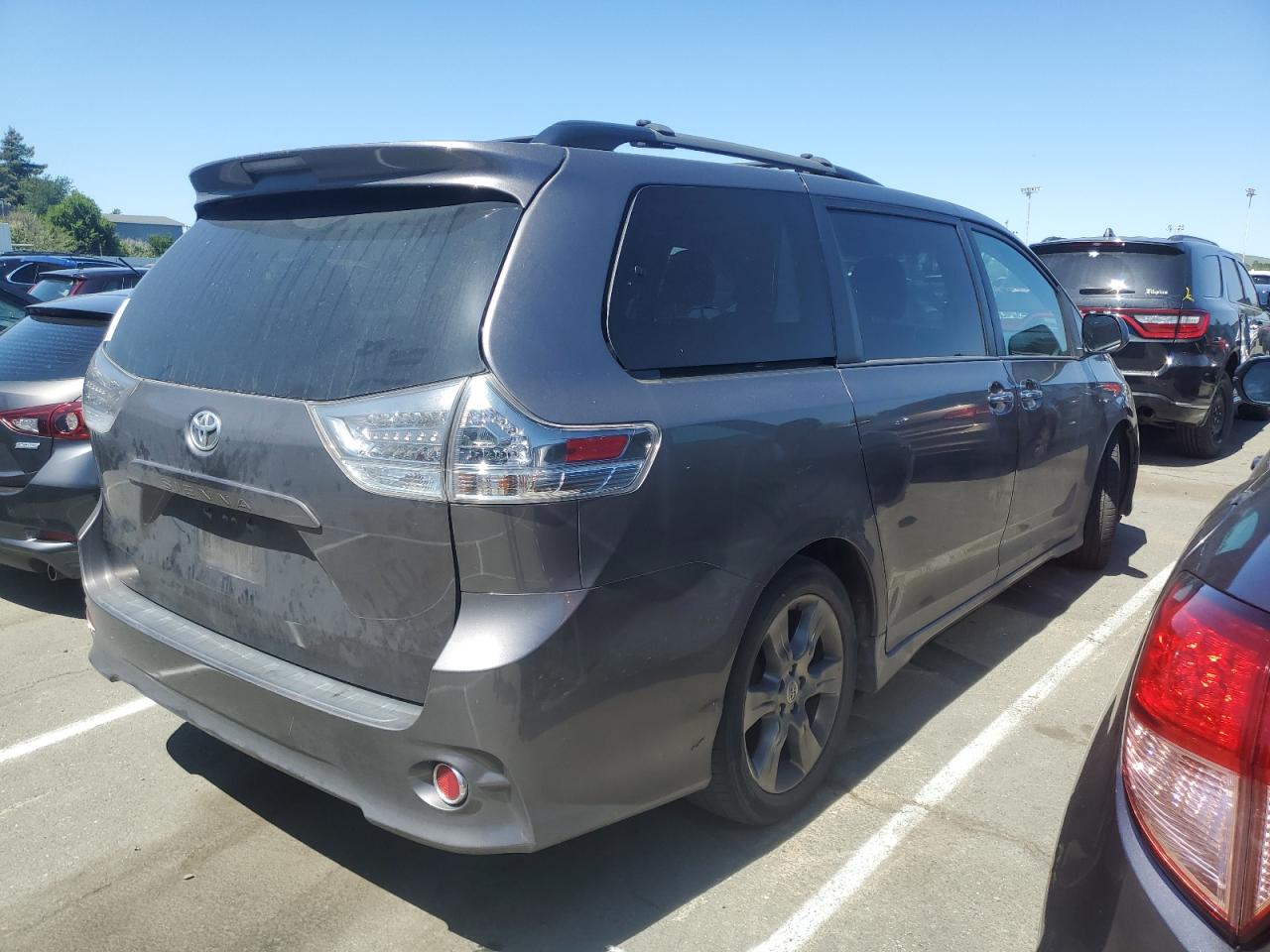 2016 Toyota Sienna VIN 5TDXK3DC1GS729890 photo 3