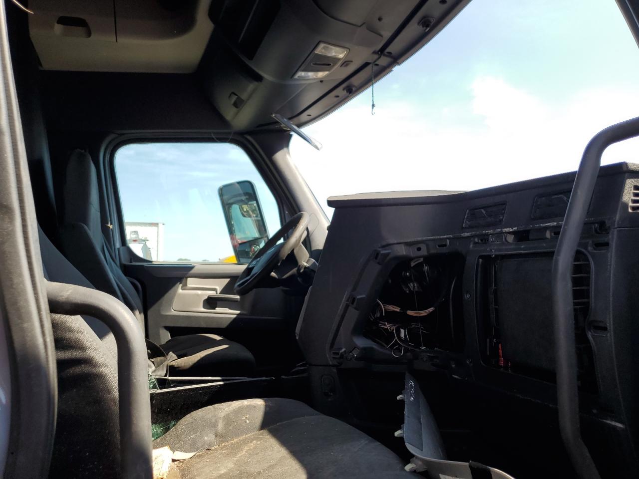 2019 FREIGHTLINER CASCADIA 126 VIN 1FUJHHDR5KLKJ3976 photo 5