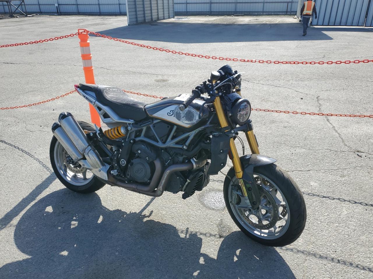 2023 INDIAN MOTORCYCLE CO. FTR R CARBON VIN 56KRZR226P3008736 photo 1