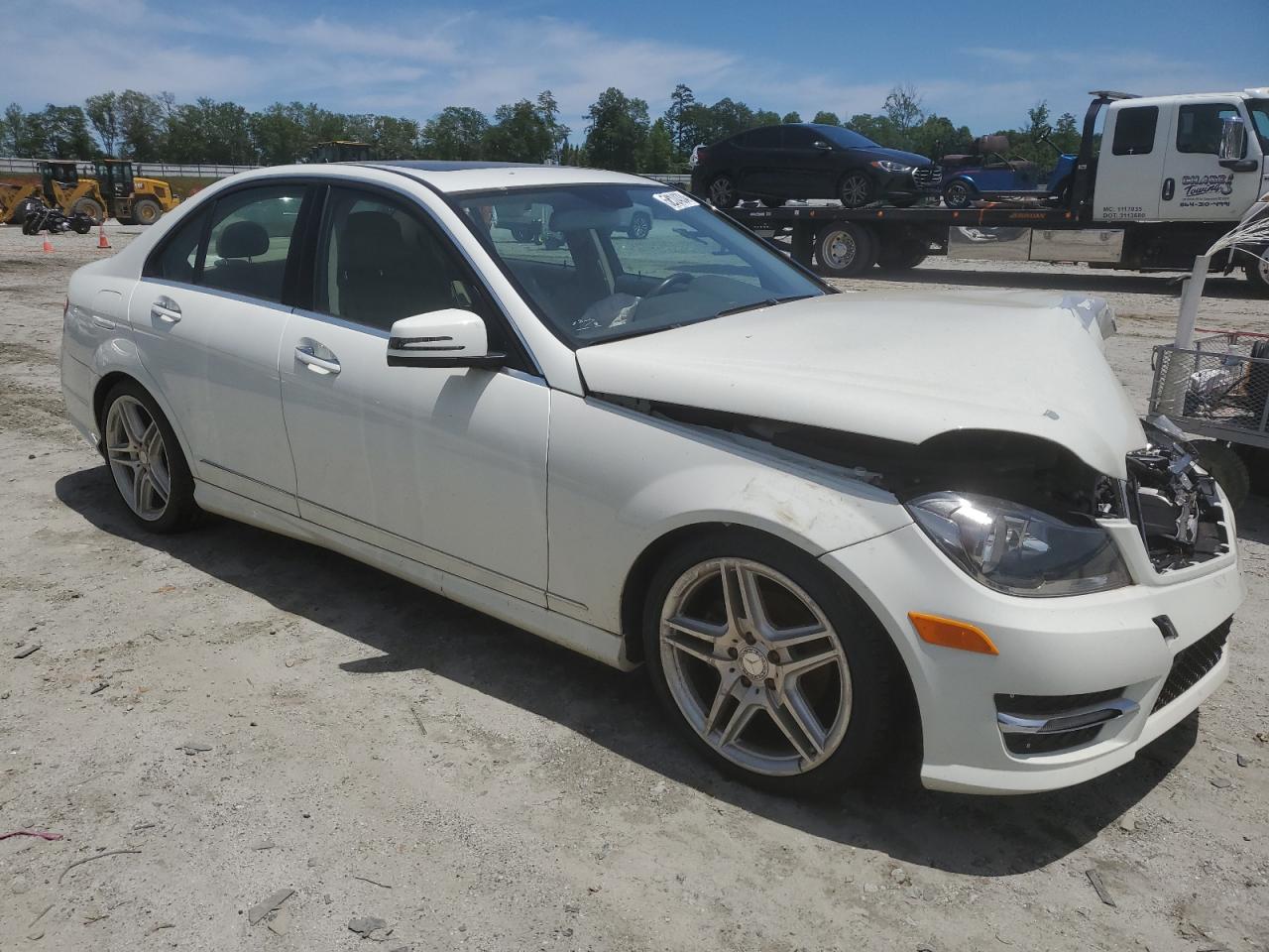 2012 MERCEDES-BENZ C class VIN WDDGF8BB6CR226785 photo 4