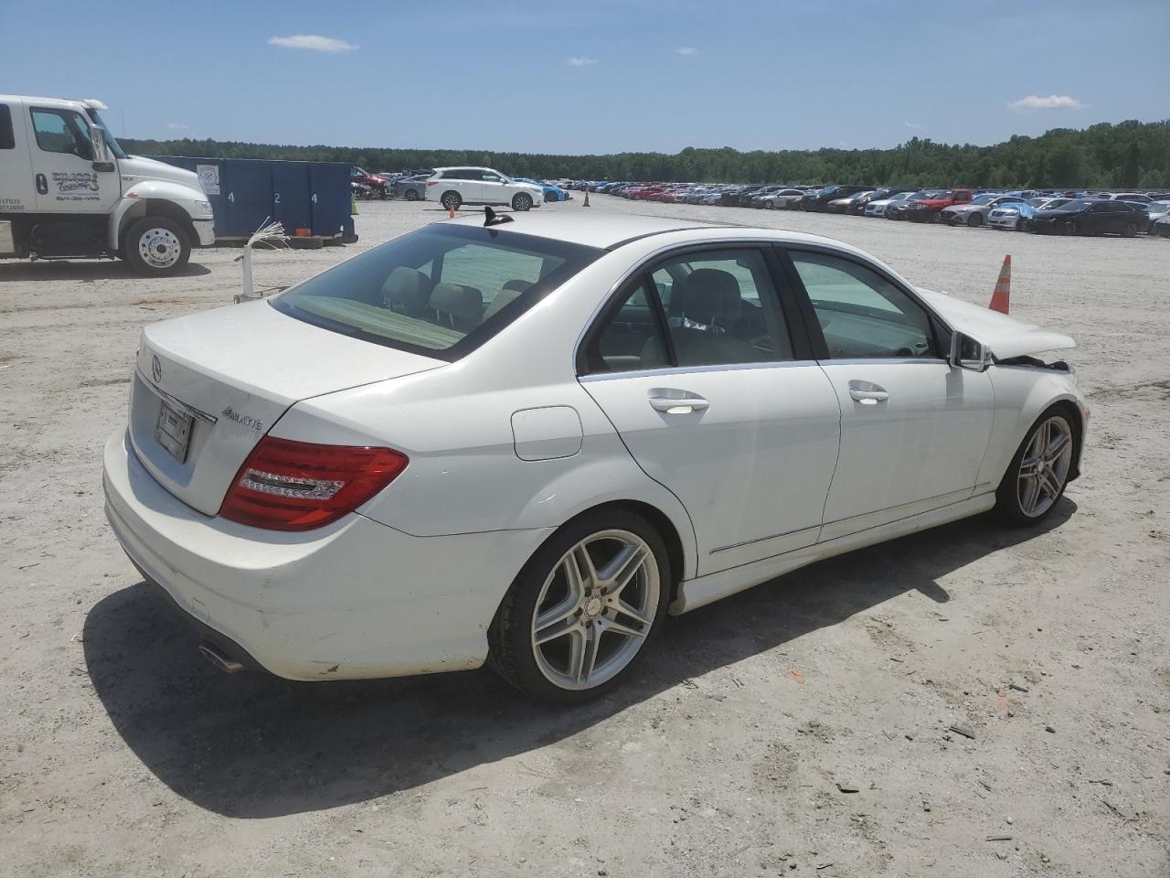 2012 MERCEDES-BENZ C class VIN WDDGF8BB6CR226785 photo 3