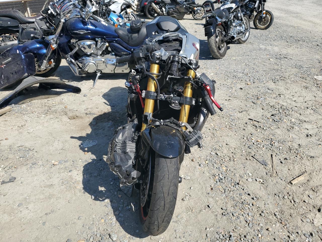 2018 HONDA Cbr cycle VIN JH2SC7719JK100389 photo 2