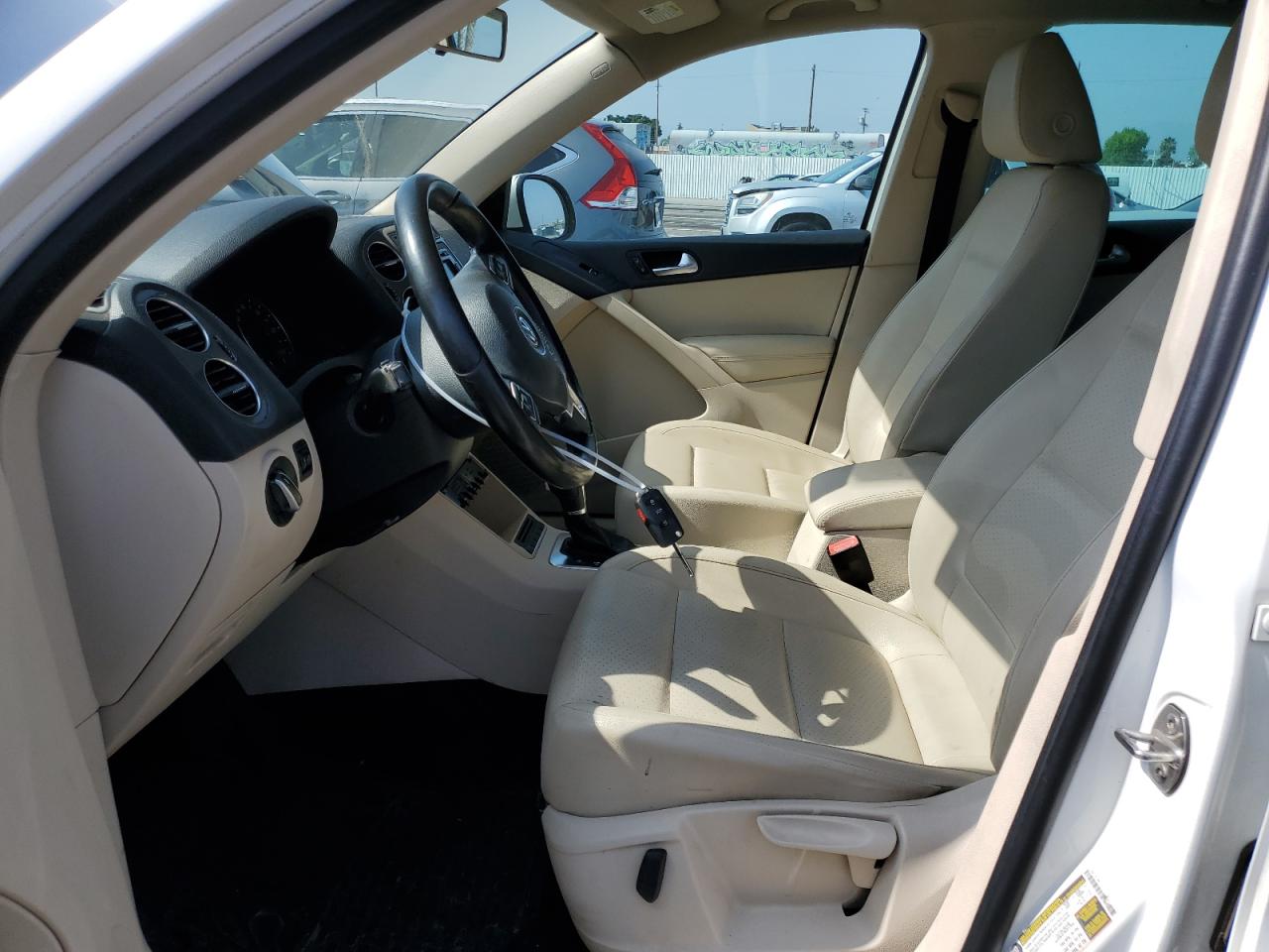 2012 Volkswagen Tiguan VIN WVGAV7AX2CW514505 photo 7