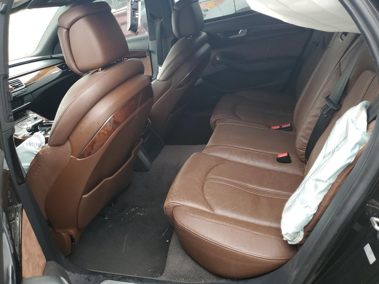 2011 Audi A8 VIN WAURVAFD8BN021674 photo 10