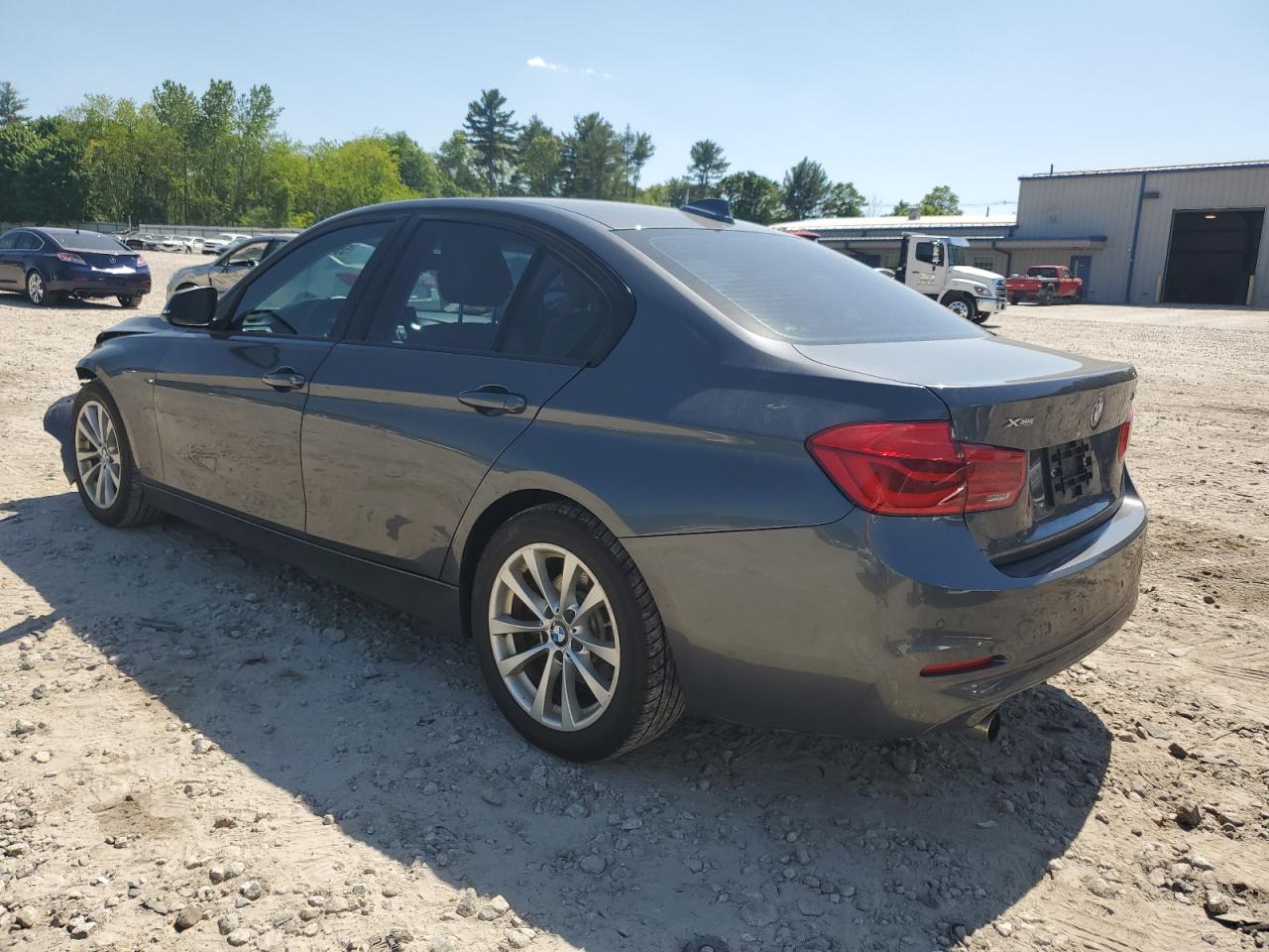 2017 BMW 3 series VIN WBA8E5G39HNU42563 photo 2