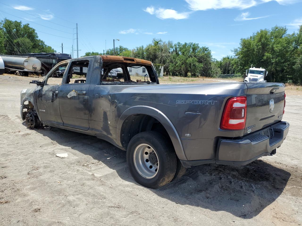 2021 RAM 3500 VIN 3C63RRJL5MG700816 photo 2