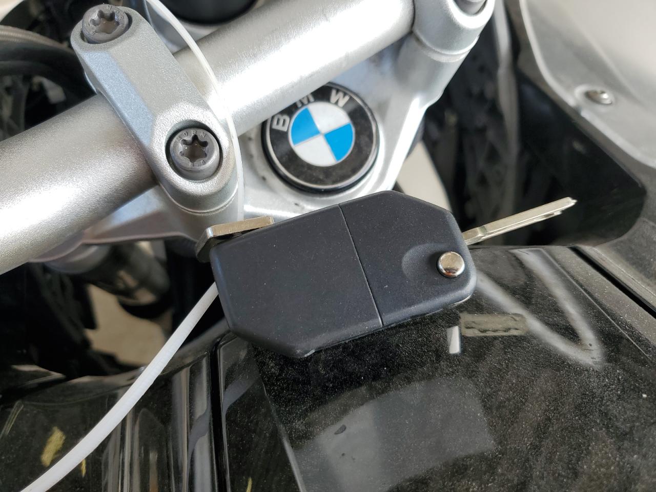2018 BMW R VIN WB10A1202JZ899521 photo 8