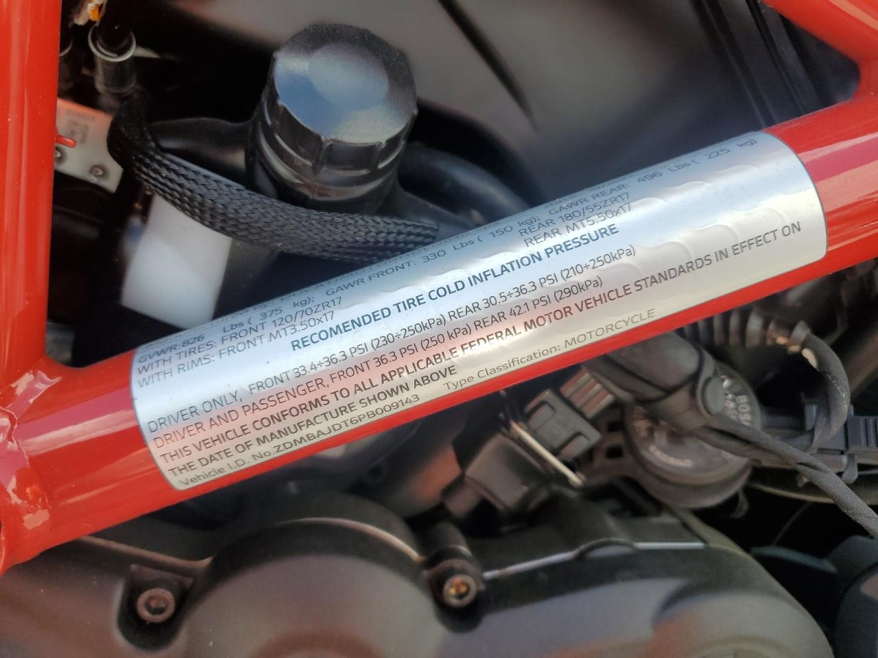 2023 DUCATI HYPERMOTARD 950 VIN ZDMBAJDT6PB009143 photo 9