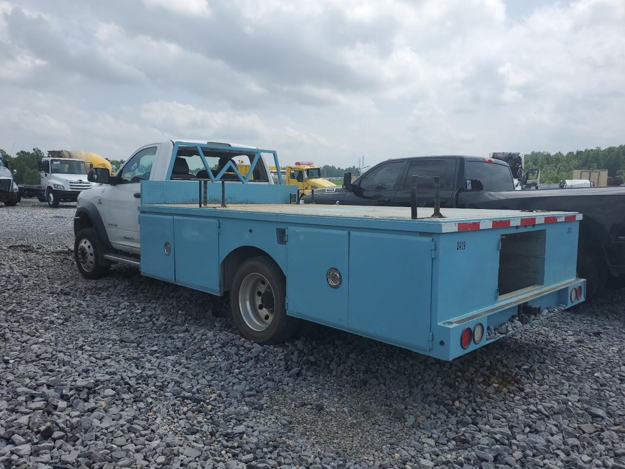 2019 RAM 5500 VIN 3C7WRMBLXKG557577 photo 2