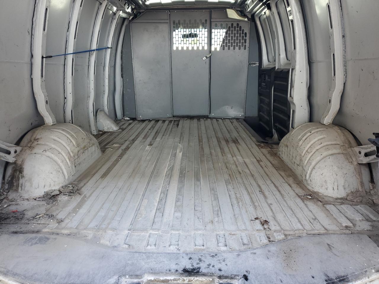 2019 CHEVROLET Express 2500 VIN 1GCWGAFG4K1205849 photo 10