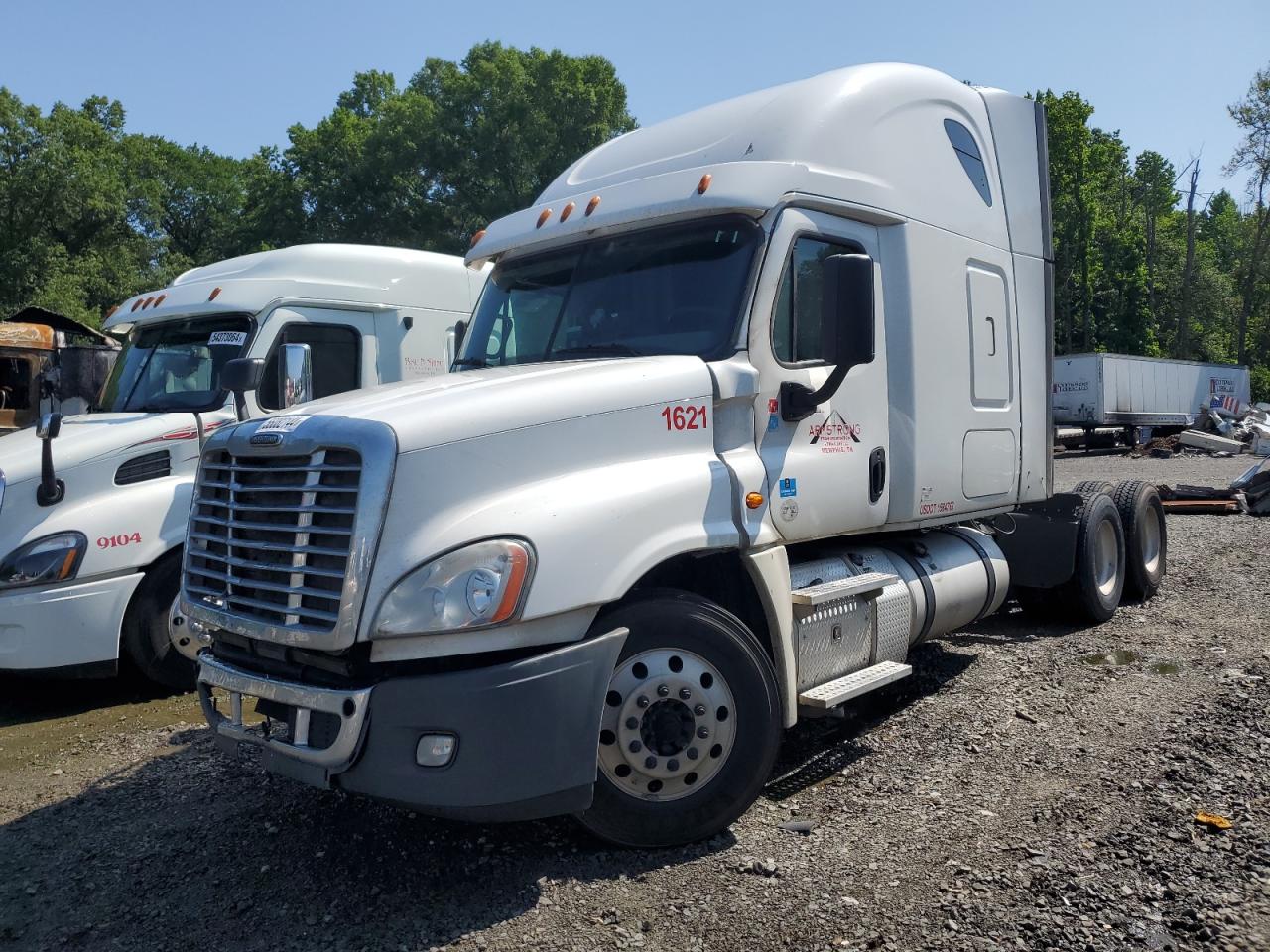 2016 FREIGHTLINER CASCADIA 125 VIN 3AKJGLBG7GSGY6610 photo 2
