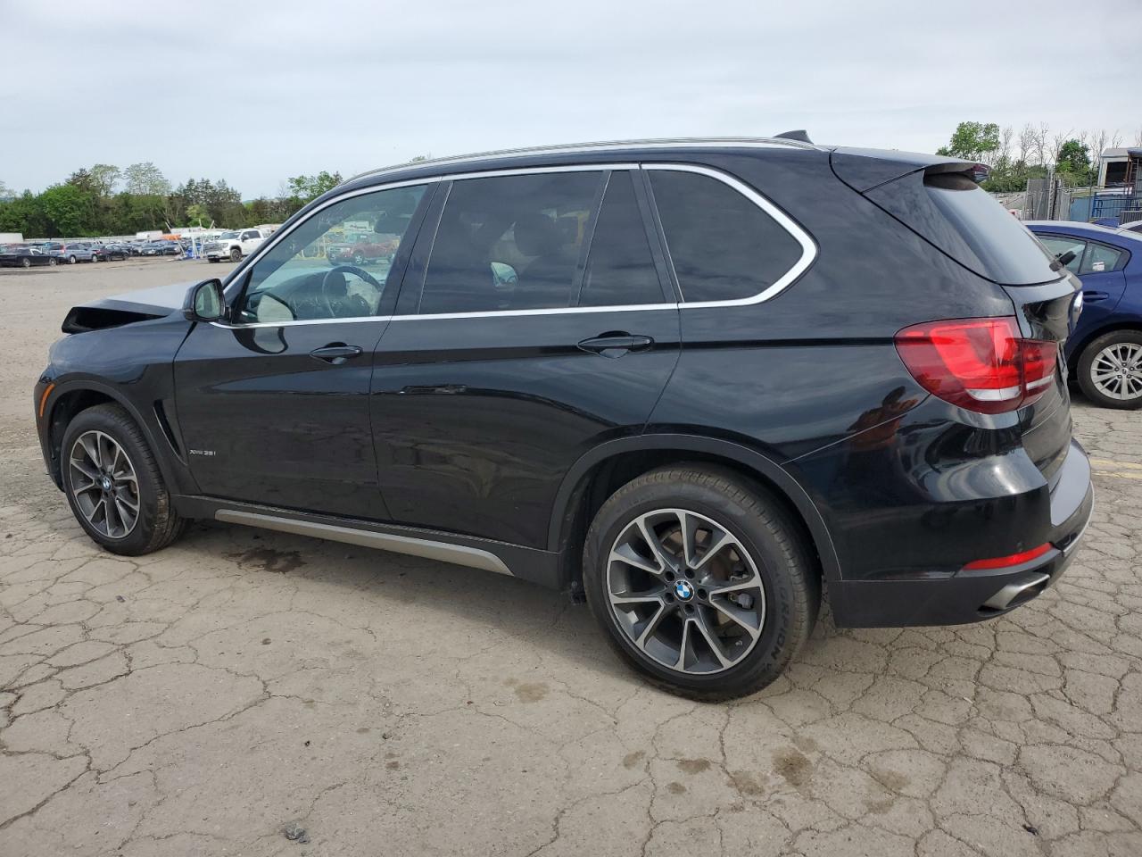 2018 BMW X5 VIN 5UXKR0C52JL075481 photo 2