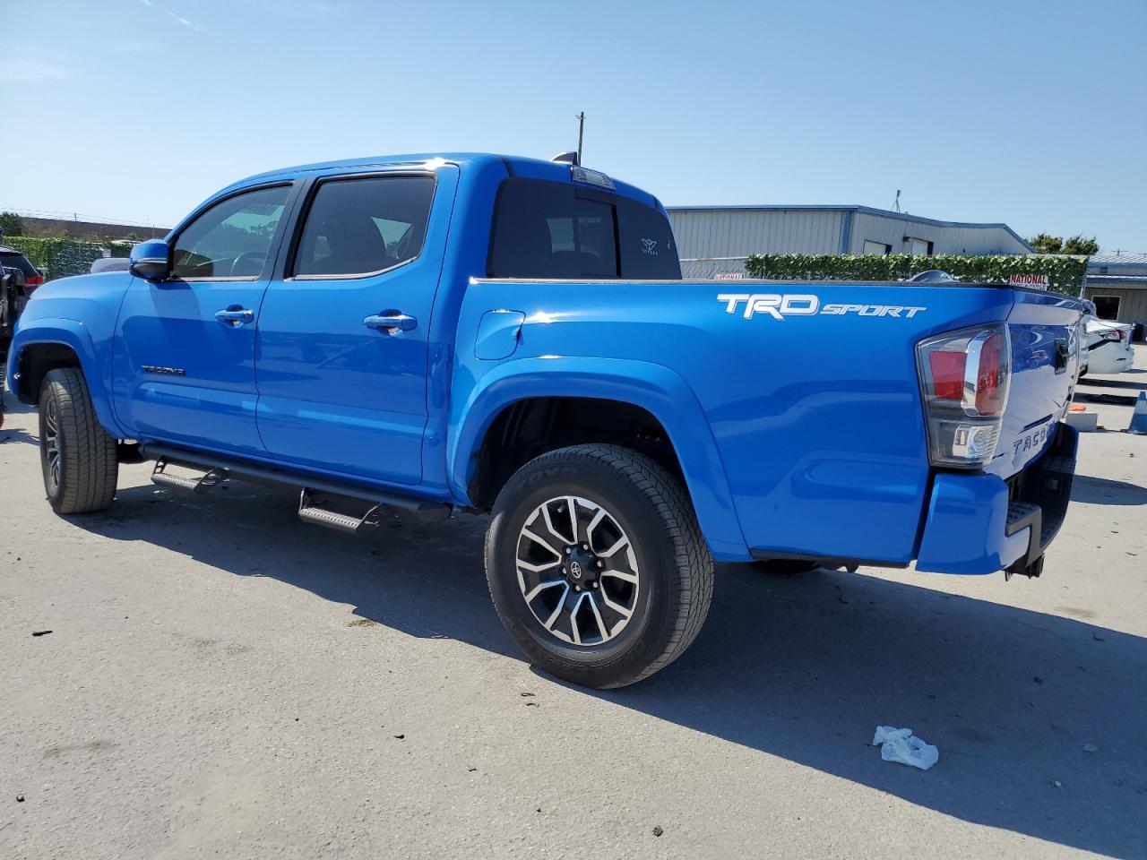 2020 TOYOTA Tacoma VIN 5TFAZ5CN0LX091927 photo 2