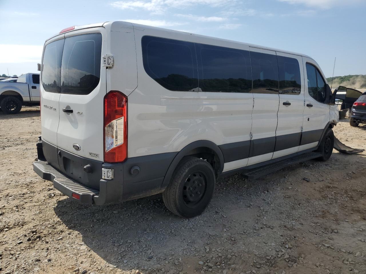2018 FORD Transit VIN 1FBZX2ZM6JKA10577 photo 3