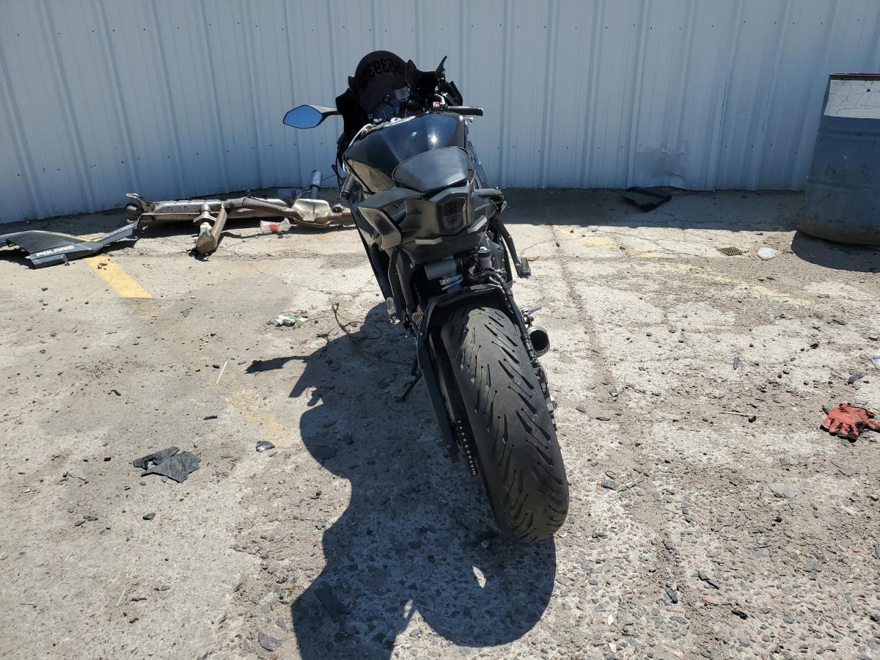 2020 YAMAHA YZFR6 VIN JYARJ28E2LA007218 photo 4