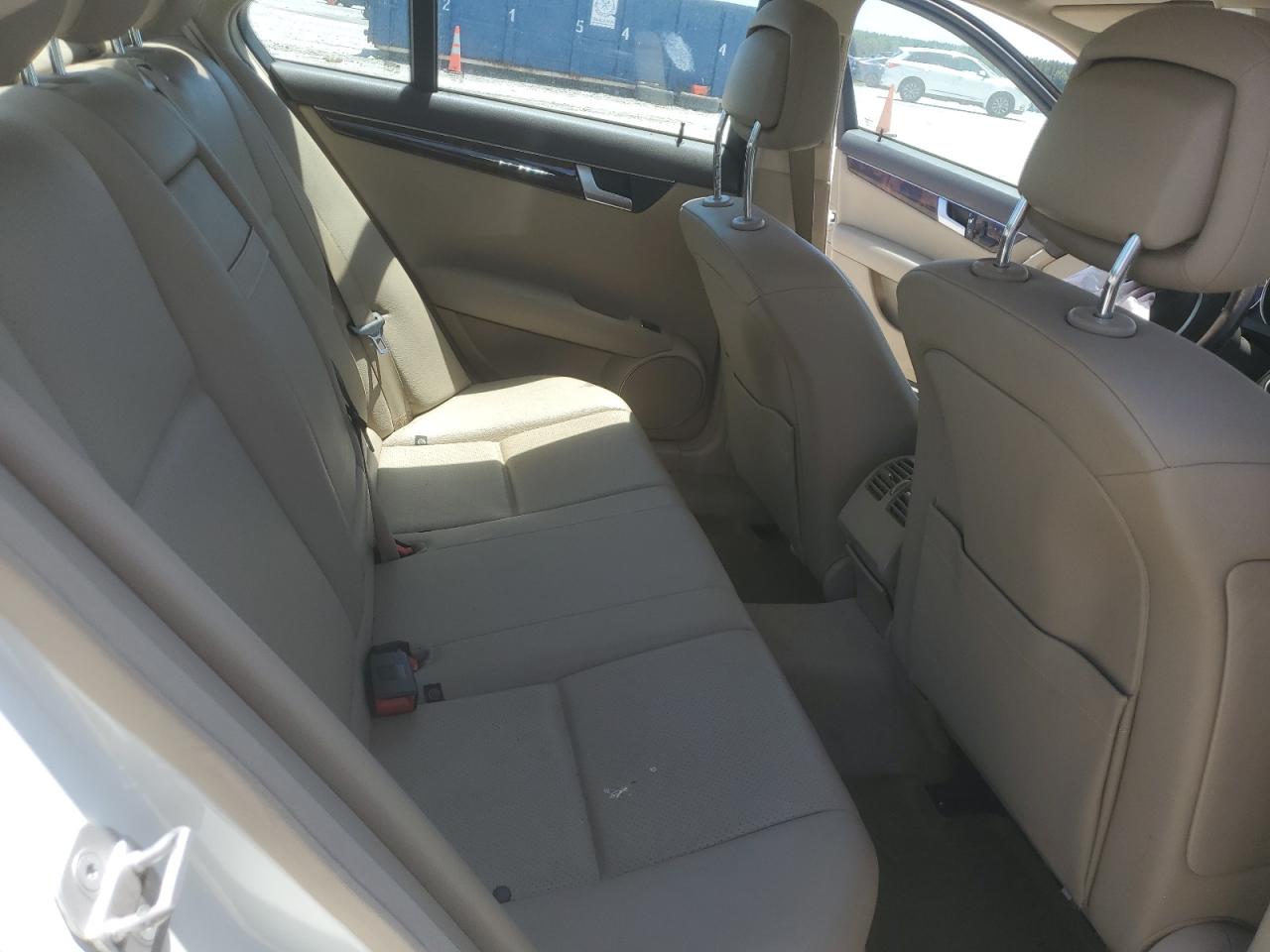 2012 MERCEDES-BENZ C class VIN WDDGF8BB6CR226785 photo 10