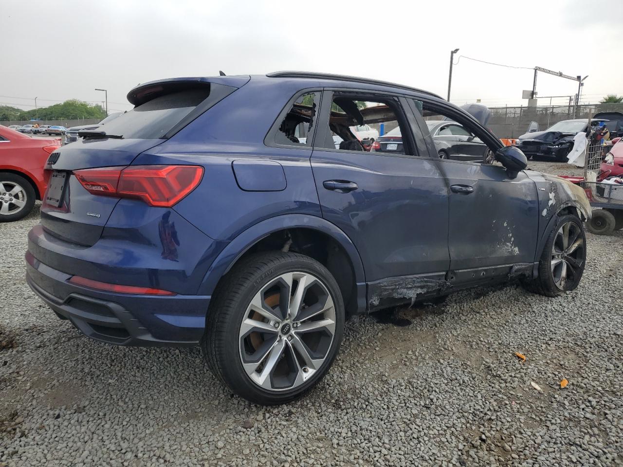 2022 Audi Q3 VIN WA1EECF33N1128321 photo 3