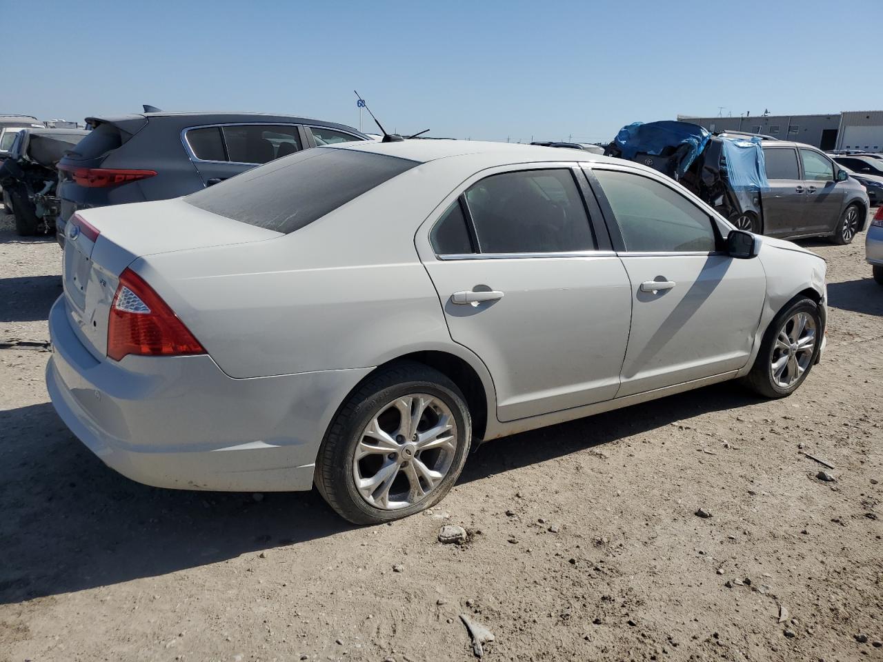 2012 Ford Fusion VIN 3FAHP0HA5CR107938 photo 3