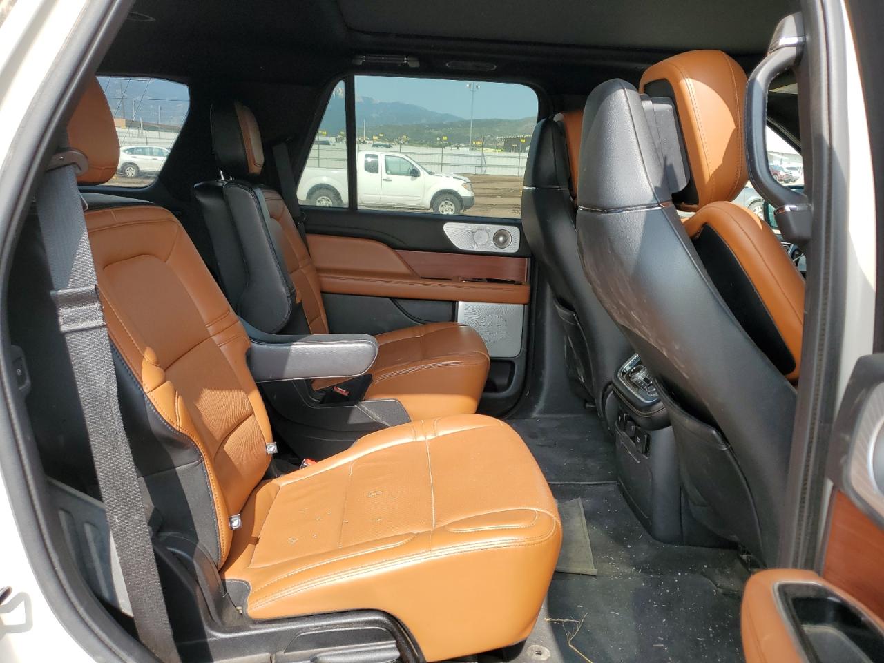 2020 Lincoln Navigator VIN 5LMJJ2LT0LEL04125 photo 10