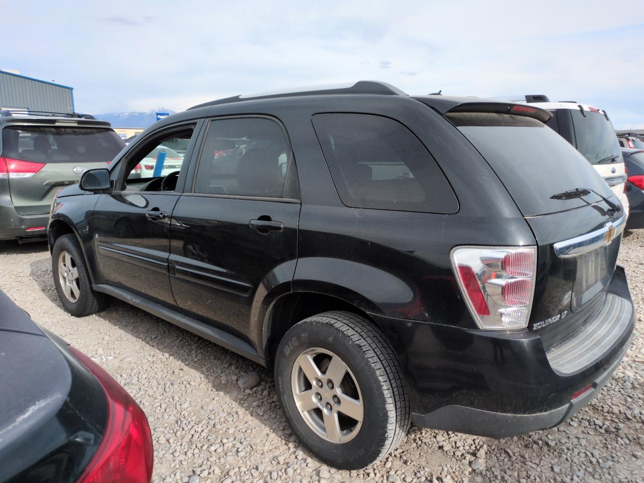 2008 Chevrolet Equinox VIN 2CNDL43F586073718 photo 2