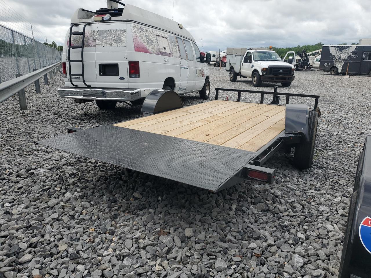 2025 INTERSTATE Trailers VIN 4RATU1412SC071757 photo 4