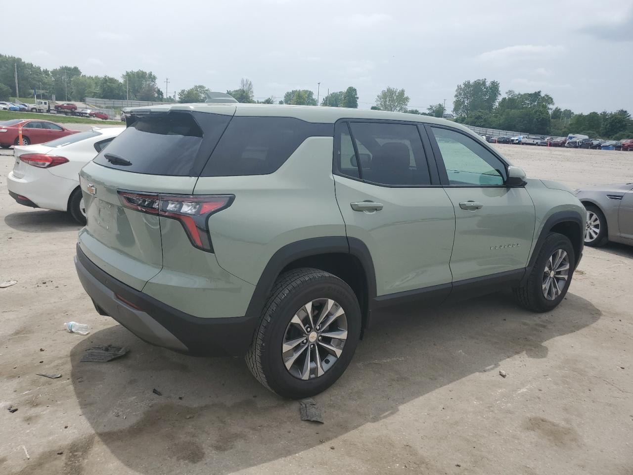 2025 Equinox lt VIN 3GNAXHEG7SL188257 photo 3