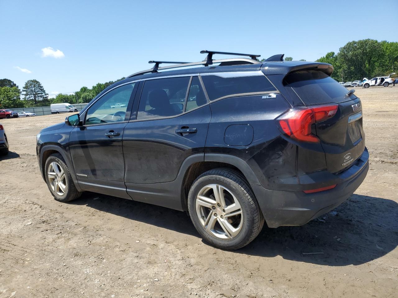 2018 GMC Terrain VIN 3GKALMEV1JL315471 photo 2