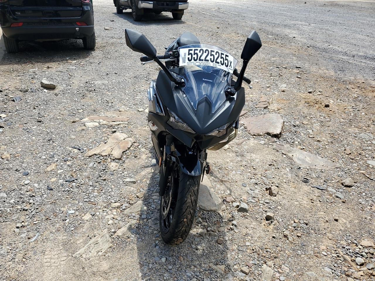 2025 Kawasaki Ninja 500 VIN ML5EXGG19SDA34603 photo 2