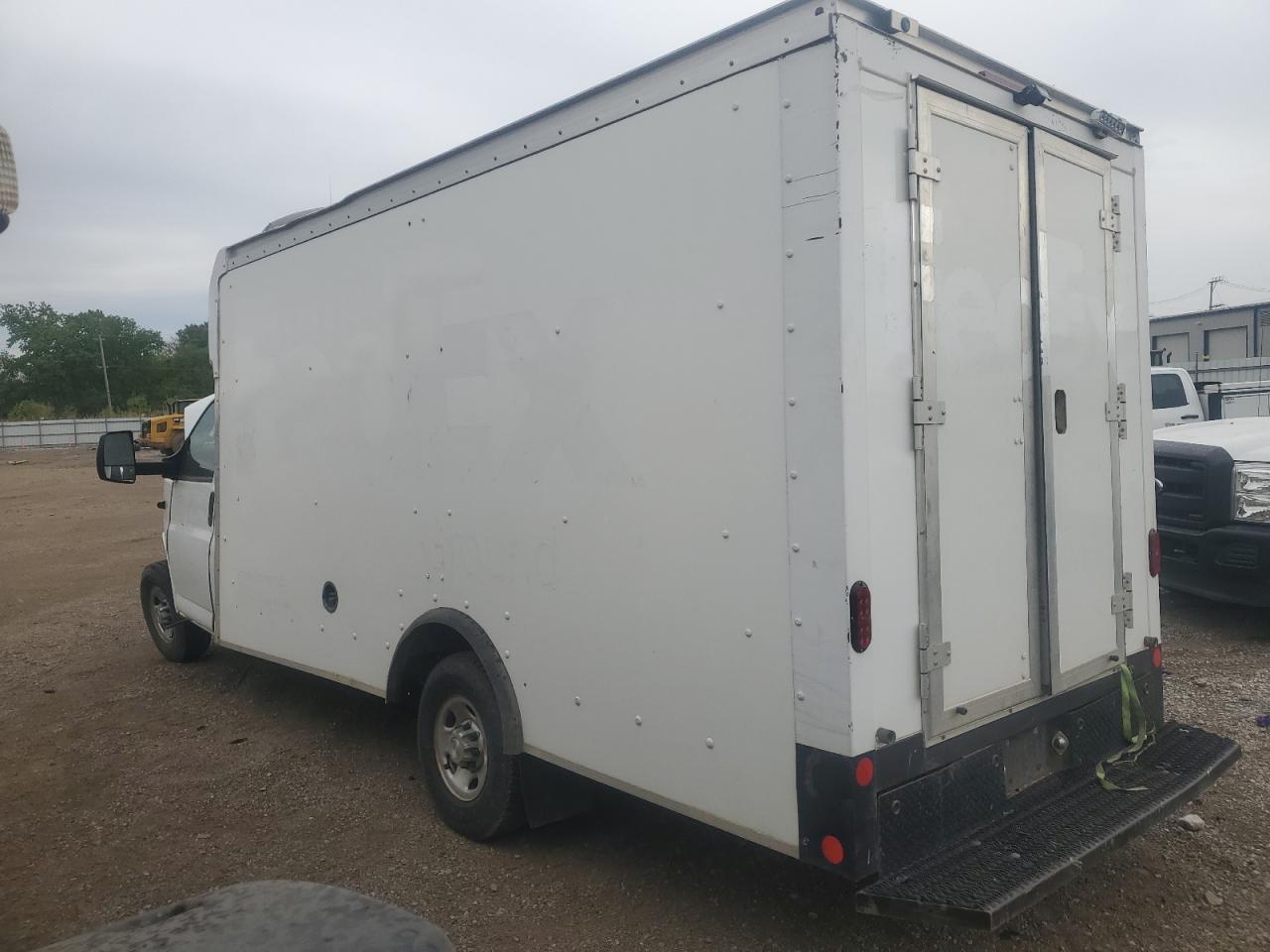 2021 CHEV Express VIN 1GB0GSF79M1239899 photo 2