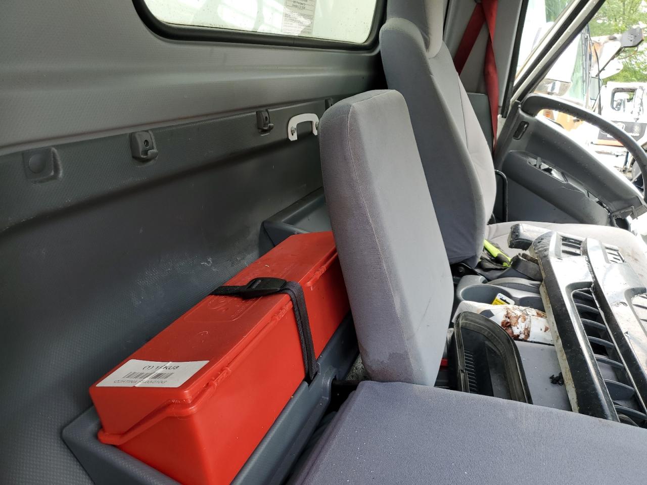 2019 Isuzu All models VIN 54DC4W1B5KS804091 photo 11