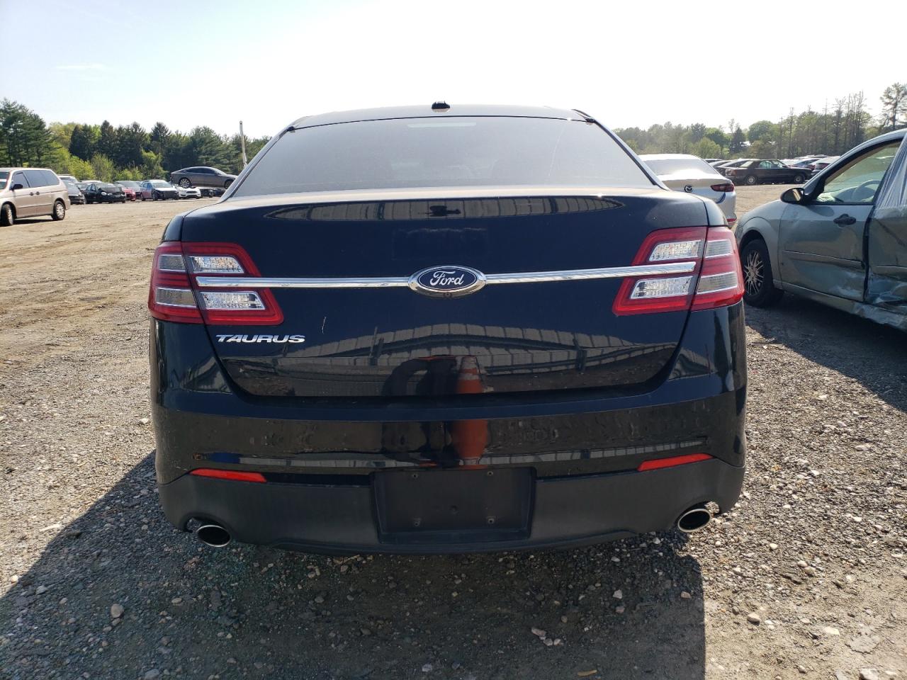 2017 Ford Taurus VIN 1FAHP2D88HG109597 photo 6