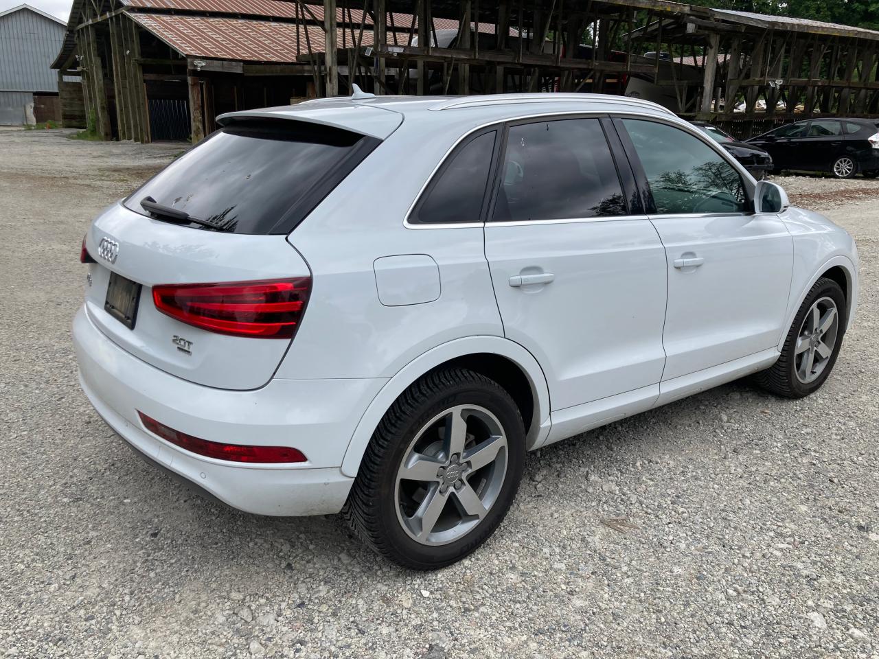2015 AUDI Q3 VIN WA1EFCFS2FR006797 photo 3